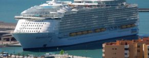 Cruise Ship Reports “Splash” in Strait as Five Ships Escape Persian Gulf