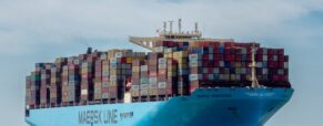 Drewry: Shipping Lines Cautious on Suez Return