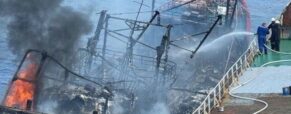Bulgarian Bulker Saves 34 Fishermen From Burning Boat in the Indian Ocean