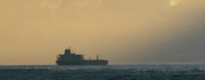 US Destroyer Blocks Sanctioned Shadow Tanker’s Route to Venezuela
