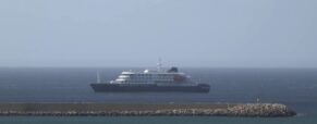 1,700 passengers held on cruise ship over potential acute stomach bug sickness