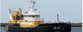 Small Fishing Vessel Survives Collision With a Megamax Boxship
