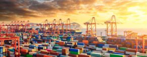 Peak Season and Hormuz Crisis Fuel New Surge in Container Shipping Rates
