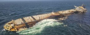 Major Salvage Effort Begins for Grounded Shadow Fleet Tanker Off Oman